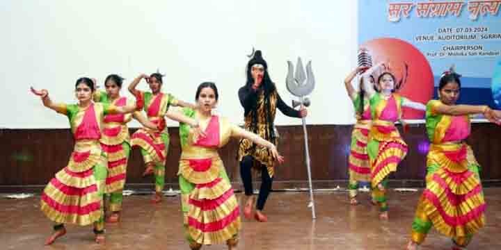 श्री गुरु राम राय विश्वविद्यालय में कला संस्कृति और सुर संगीत की गूंजी सुरलहरियां, 15 प्रतियोगिताओं का हुआ आयोजन