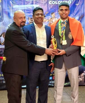 श्यामपुर के मयंक ने एशियाई योगासन चैंपियनशिप में गोल्ड मेडल जीत कर ट्राफी अपने नाम की